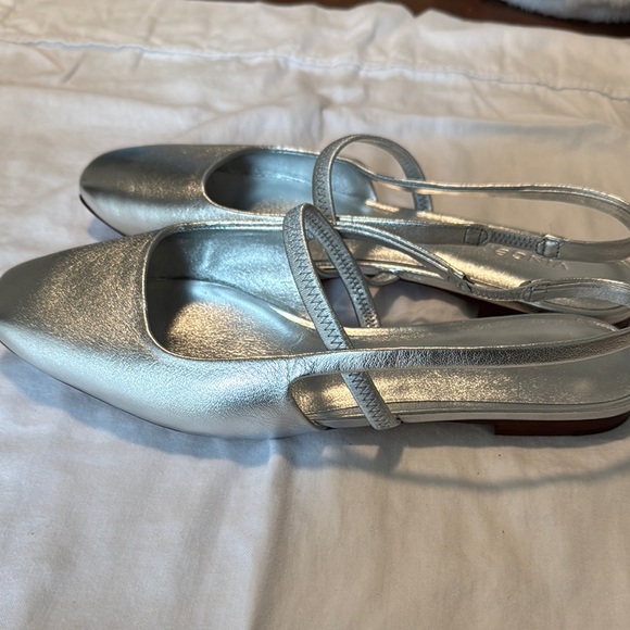 Vince
Bernice Slingback Flat - Picture 3 of 8